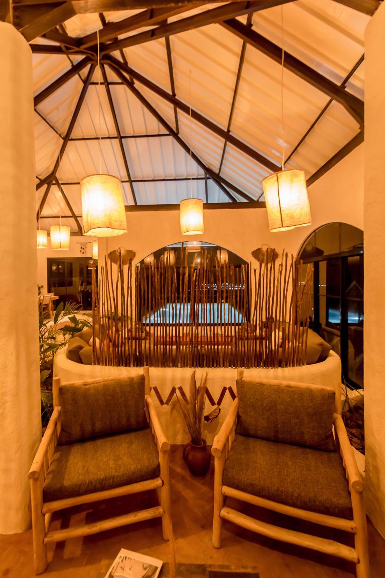 Drop In Surf Lodge Kuta  Экстерьер фото