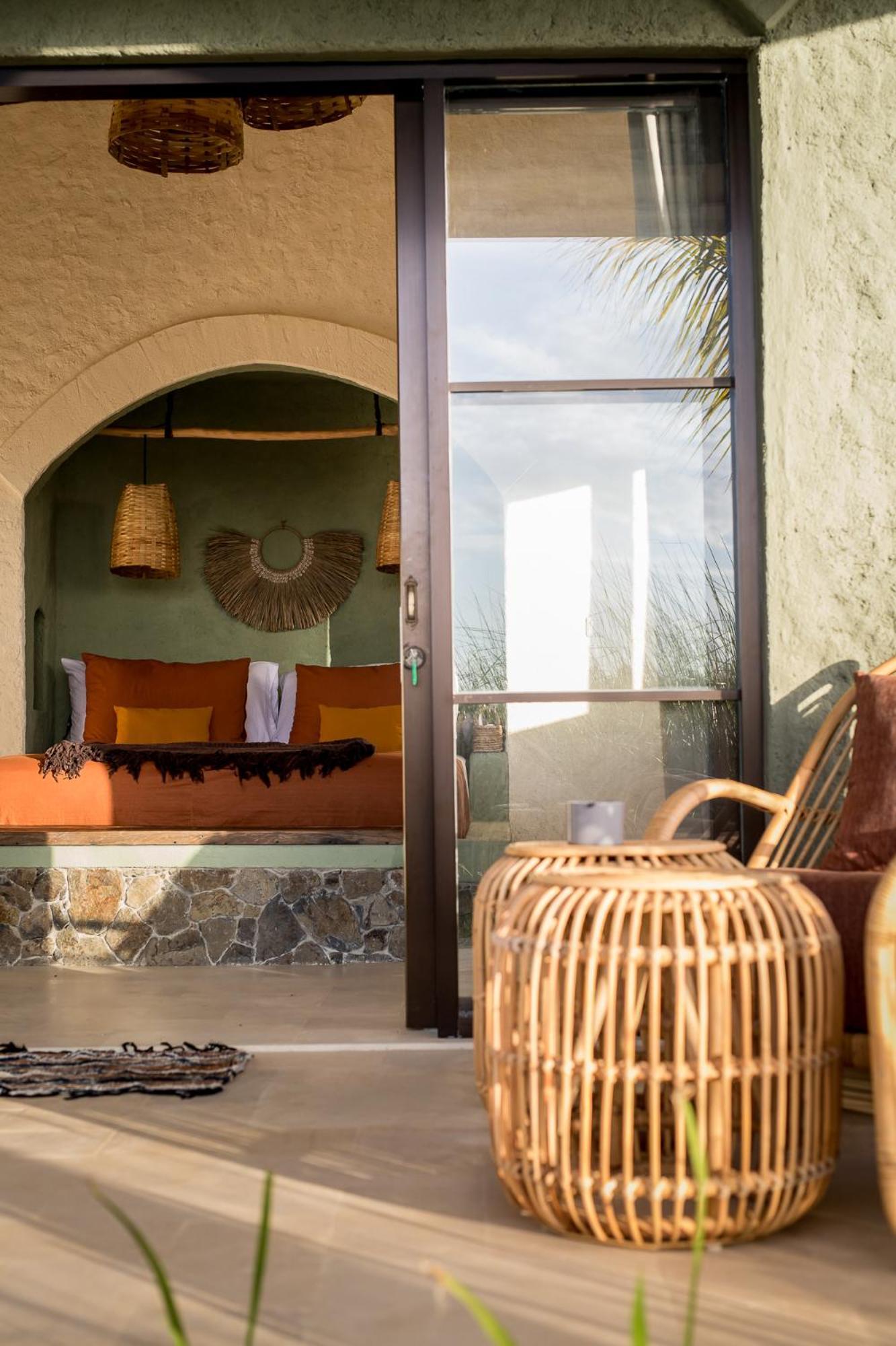 Drop In Surf Lodge Kuta  Экстерьер фото