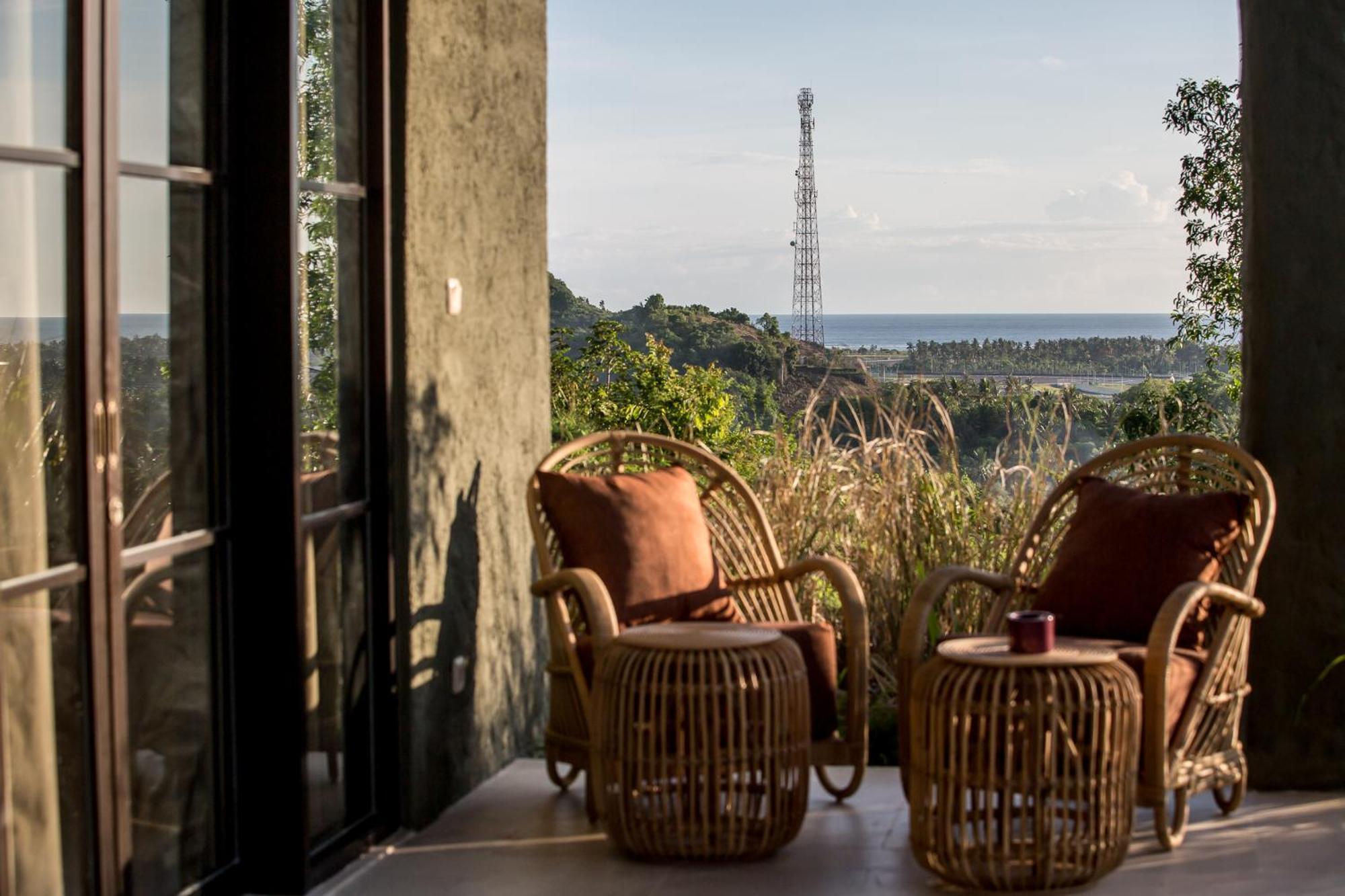 Drop In Surf Lodge Kuta  Экстерьер фото