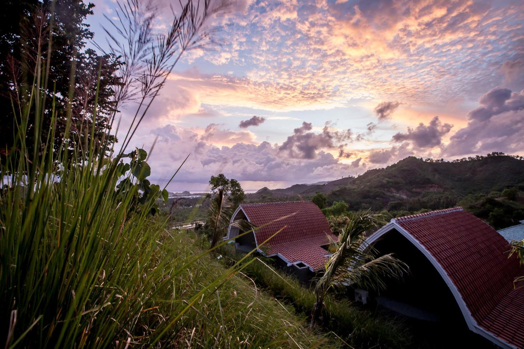 Drop In Surf Lodge Kuta  Экстерьер фото
